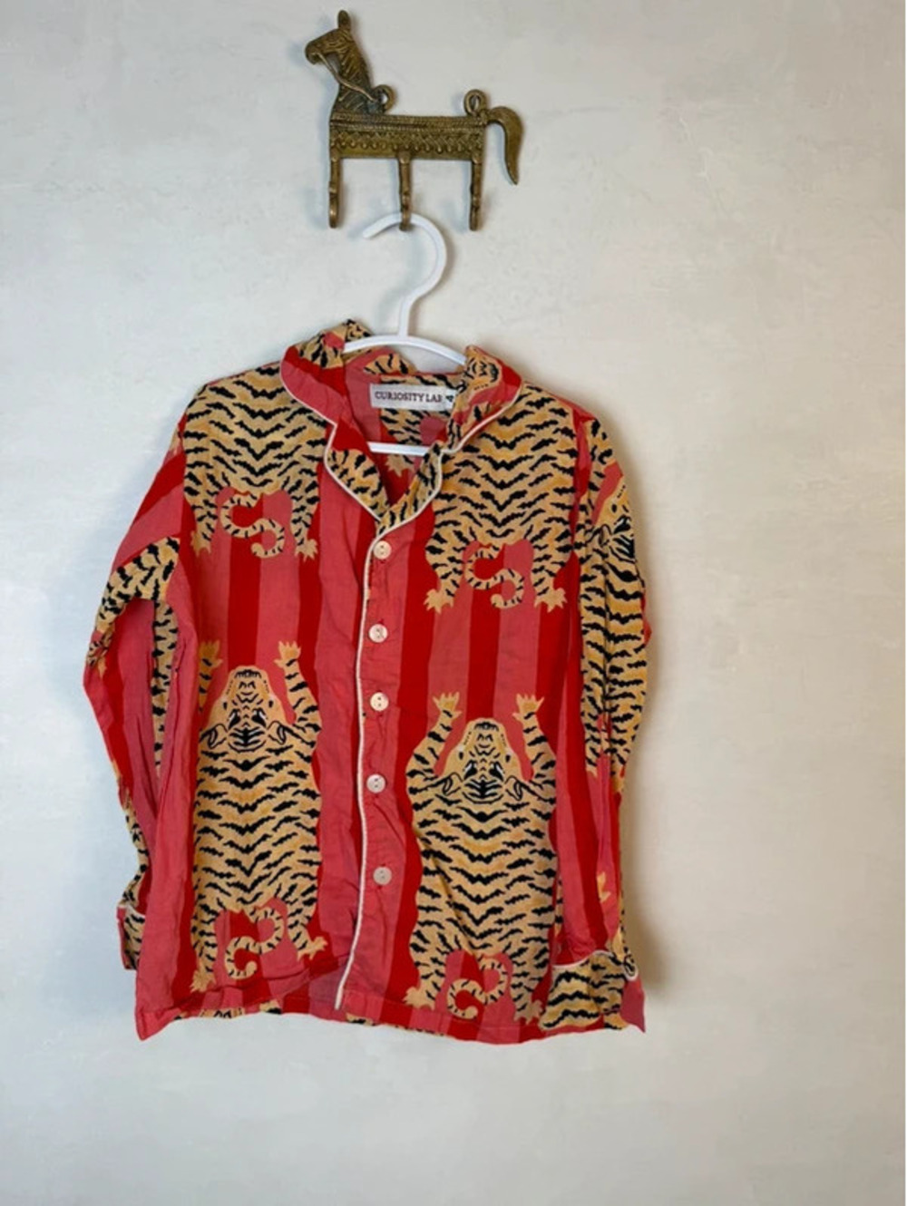 Kids cotton pajama top with tigers size 4